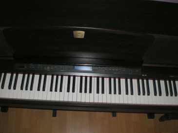 相片: 出售 钢琴和合成器 YAMAHA - PIANO NUMERIQUE YAMAHA CLAVINOVA CLP 970