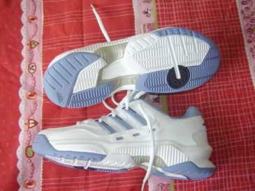 相片: 出售 鞋子 妇女 - ADIDAS - POUR TENNIS