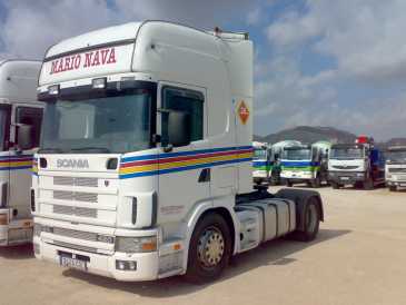 相片: 出售 卡车和公共事业 SCANIA - R 124 420 4X2