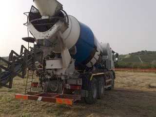 相片: 出售 卡车和公共事业 IVECO - IVECO 350 CURSOR BETONIERA