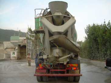 相片: 出售 卡车和公共事业 IVECO - IVECO 330 -30 BETONIERA CIFA
