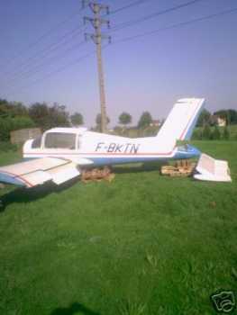 相片: 出售 飞机, ULM 和直升机 MS 880B - SOCATA