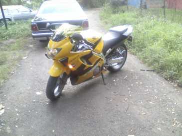 相片: 出售 摩托车 600 cc - HONDA - CBR F
