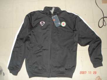 相片: 出售 衣物 人 - NIKE - VESTE