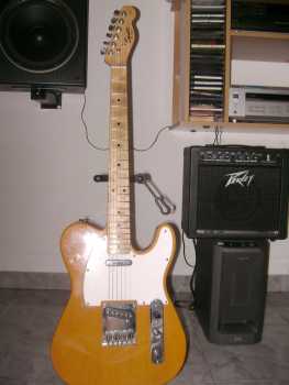 相片: 出售 吉他和其它弦乐器 SQUIER FENDER - TELECASTER AFFINITY