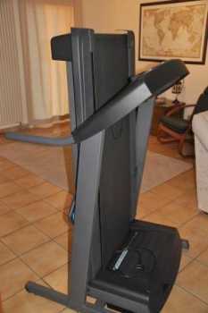 相片: 出售 其他人 PRO FORM TREADMILL - 480 CX