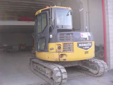 相片: 出售 卡车和公共事业 KOMATSU - PC88MR-6