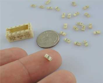 相片: 出售 其它艺术对象 DOMINO EN MINIATURA