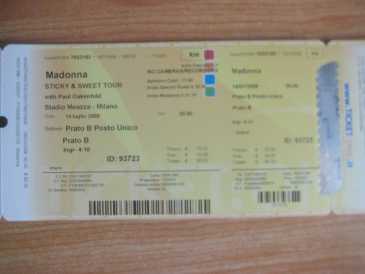 相片: 出售 音乐会票 3 BIGLIETTI PRATO B PER MADONNA A LUGLIO A MILANO - MILANO