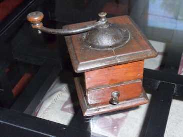 相片: 出售 其它艺术对象 MOULIN A POIVRE ANCIEN