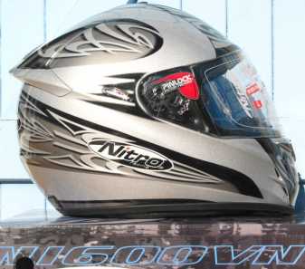 相片: 出售 零件和辅助部件 NITRO 1600 VN - 1600 VN-