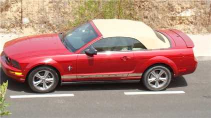 相片: 出售 汽车 FORD - Mustang