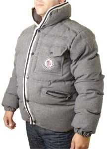 相片: 出售 衣物 人 - MONCLER - MONCLER BRANSON