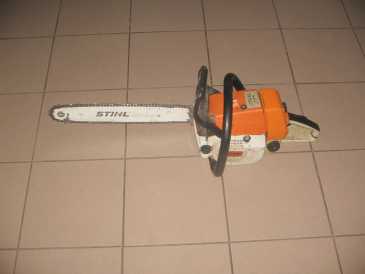 相片: 出售 自己动手和工具 STIHL - TRONCONNEUSE STIHL 036 AVEC 1 CHAINE NEUVE ET 4 CH