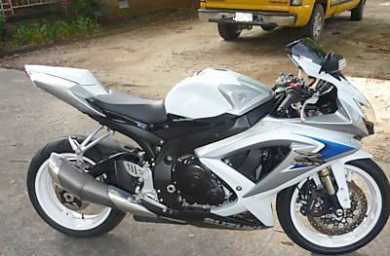 相片: 出售 摩托车 600 cc - SUZUKI - GSX R