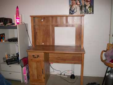 相片: 出售 家具 MEUBLE - BUREAU ORDINATEUR
