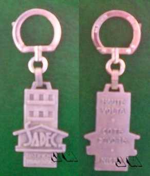 相片: 出售 蚕豆、kinders 、杉木和钥匙囤户 SUPERBE PORTE-CLEF AUGIS