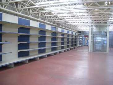相片: 出售 大厦 1,000 m2