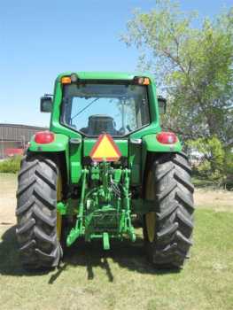 相片: 出售 汽车 JOHN DEERE - 6420