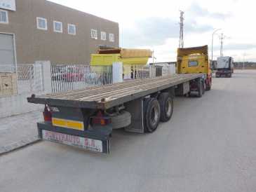 相片: 出售 有蓬卡车和拖车 MONTFRAUTO - PORTACONTENEDORES LECINENA