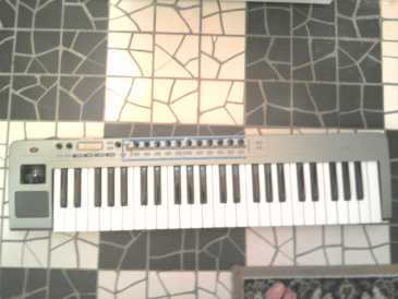 相片: 出售 钢琴和合成器 NOVATION - XIO 49