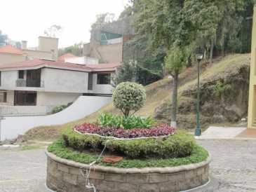 相片: 出售 土地 818 m2