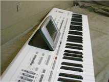 相片: 出售 钢琴和合成器 YAMAHA