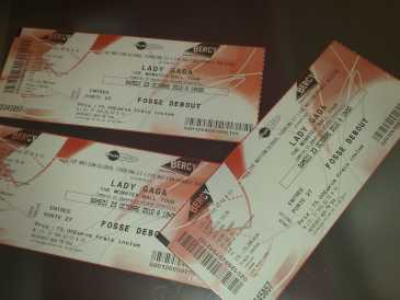 相片: 出售 音乐会票 CONCERT LADY GAGA - PARIS BERCY