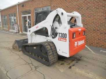 相片: 出售 汽车 BOBCAT T-300