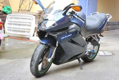 相片: 出售 摩托车 1000 cc - APRILIA - RST FUTURA