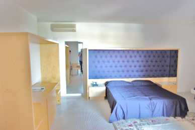 相片: 出售 装饰 DESIGNER FABIO NOVEMBRE - ARREDAMENTO CAMERE HOTEL