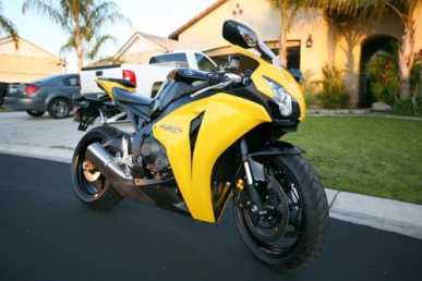 相片: 出售 摩托车 930 cc - HONDA - CBR RR FIRE BLADE
