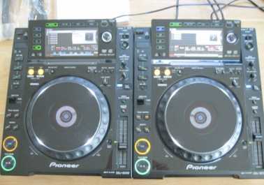 相片: 出售 其他人 PIONEER - CDJ-2000 DJ PLAYERS + DJM 2000