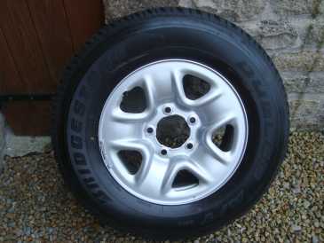 相片: 出售 零件和辅助部件 BRIDGESTONE