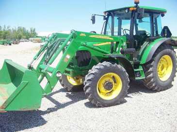 相片: 出售 农业车 JOHN DEERE - 5525