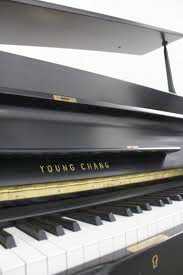 相片: 出售 钢琴和合成器 YOUNG CHANG - U107