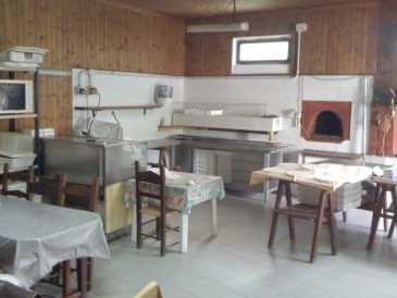 相片: 出售 大厦 1,000 m2