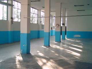 相片: 租 商店 290 m2