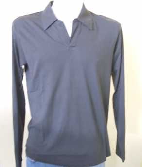 相片: 出售 衣物 人 - ARMANI - T-SHIRT