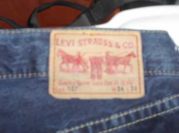 相片: 出售 衣物 人 - LEVIS - LEVI STRAUSS