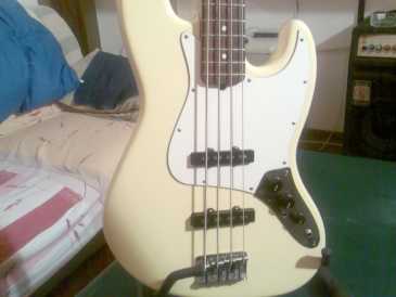 相片: 出售 吉他和其它弦乐器 FENDER - FENDER JAZZ BASS