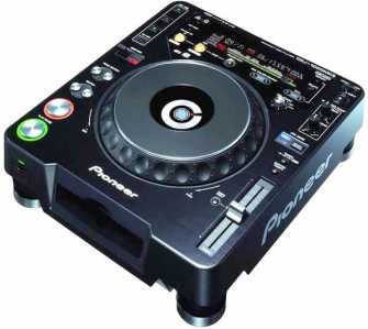 相片: 出售 辅助部件和作用 2 X PIONEER CDJ-1000 MK3 + 1 X PIONEER DJM-800.... - 2 X PIONEER CDJ-1000 MK3 + 1 X PIONEER DJM-800....