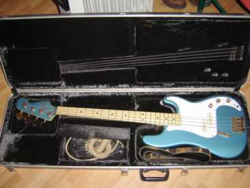 相片: 出售 吉他和其它弦乐器 FENDER - FENDER PRECISION SPECIAL MADE IN U.S.A.