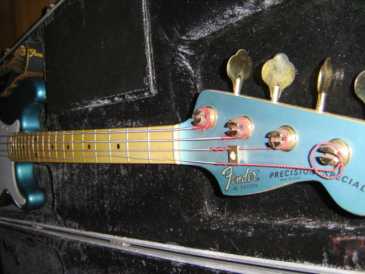 相片: 出售 吉他和其它弦乐器 FENDER - FENDER PRECISION SPECIAL MADE IN U.S.A.