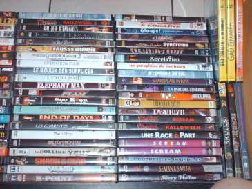 相片: 出售 100 DVD LOT DE 100 DVD A SAISIR!!!