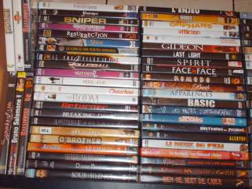 相片: 出售 100 DVD LOT DE 100 DVD A SAISIR!!!