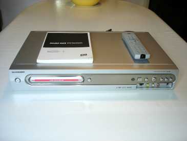 相片: 出售 DVD 机/VHS 记录器 SCHNEIDER - SRV 665