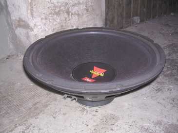 相片: 出售 扩音器 JBL