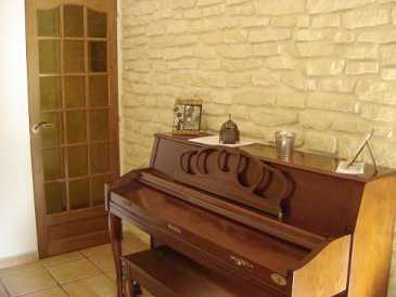 相片: 出售 钢琴和合成器 WURLITZER
