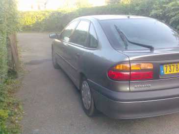 相片: 出售 汽车 RENAULT - Laguna